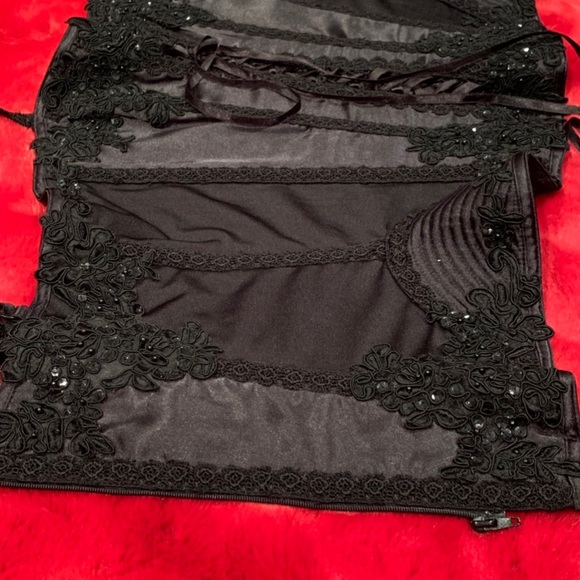 SIMON CHANG black lace corset - Picture 12 of 14